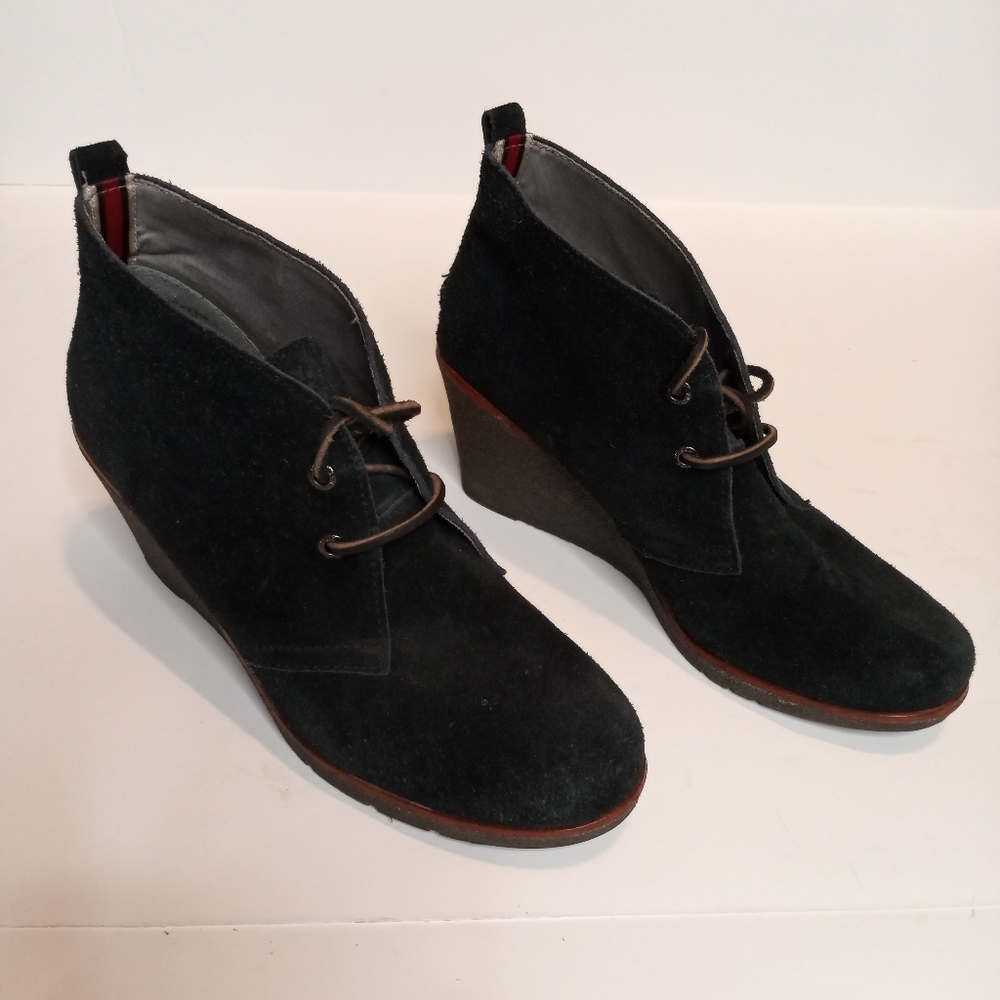 Women's Sperry wedges 9 and 1/2 suede Navy